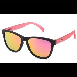 Good’r Miss the Earth, Miss my Wine Sunglasses